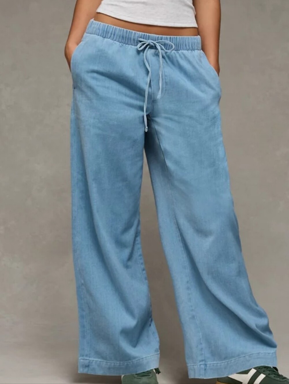 American Eagle Outfitters Light Blue Wide-Leg Drawstring Jeans